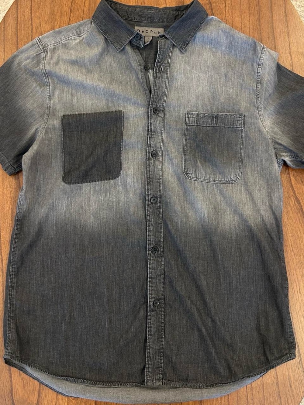 Decree Men's Short-Sleeve Washed Denim Button-Down Shirt - Black & Gray